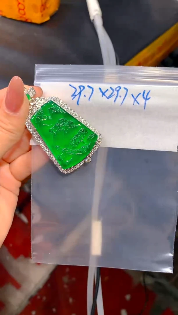 【闪购商品】定制翡翠未镶嵌56定制翡翠-多样性发货（发其一）