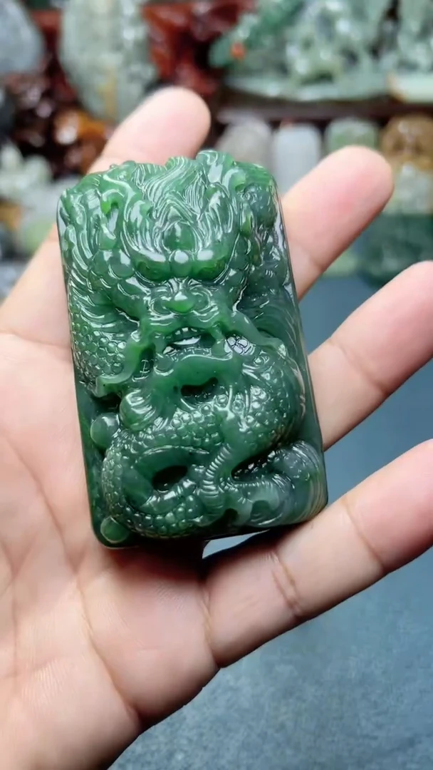 未镶嵌和田玉把件-