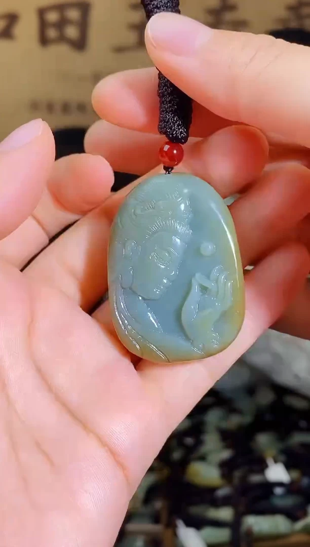 颈饰未镶嵌和田玉1