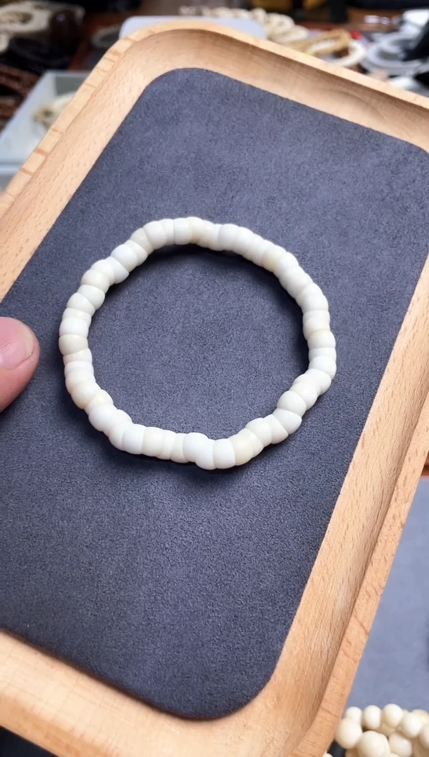 白玉菩提手串爱***?卡7大肠单圈氧化