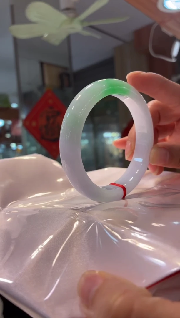 未镶嵌翡翠手镯定制翡翠意向金2w