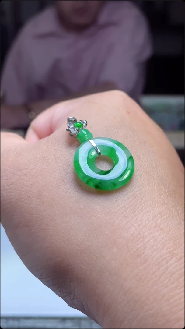 定制翡翠未镶嵌甜甜圈