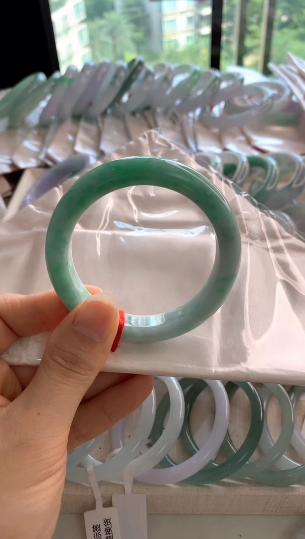 未镶嵌手镯翡翠55白底青