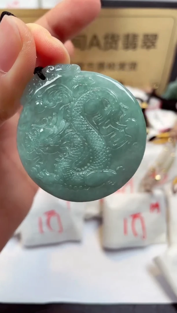 翡翠未镶嵌颈饰天然缅甸翡翠A货