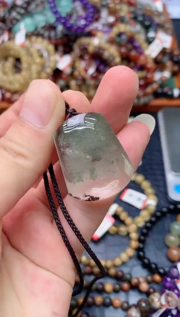 未镶嵌吊坠(赠链)水晶34