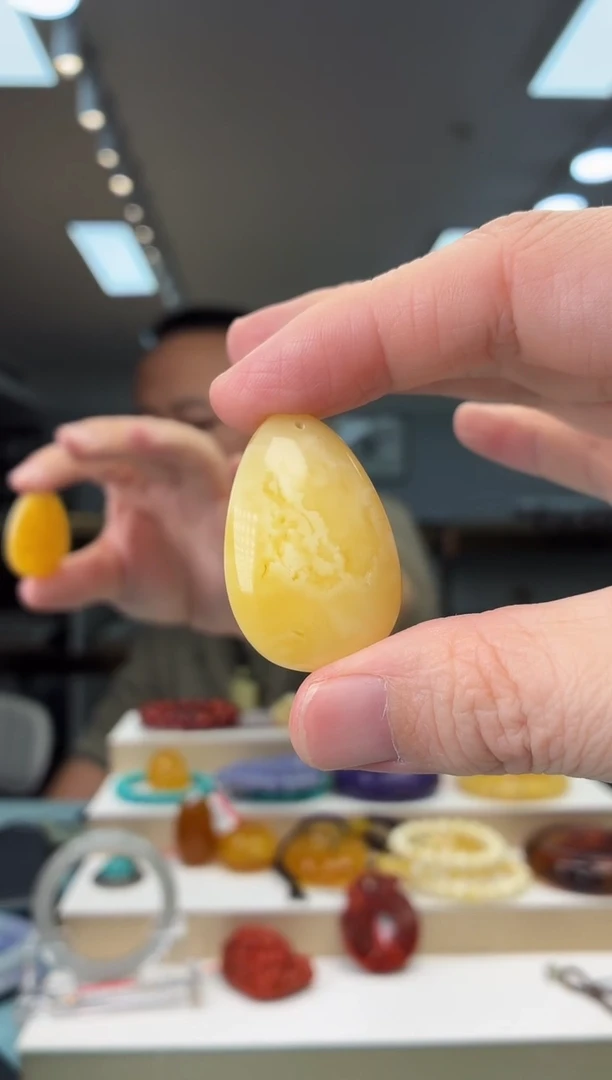 琥珀颈饰未镶嵌吊坠