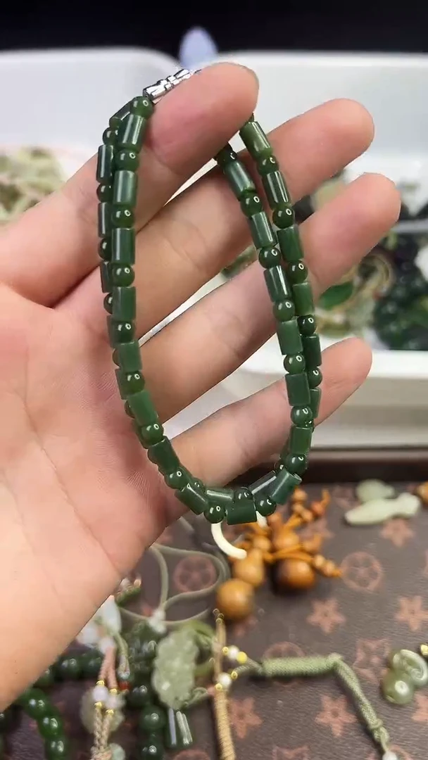 颈饰未镶嵌和田玉多样性发货