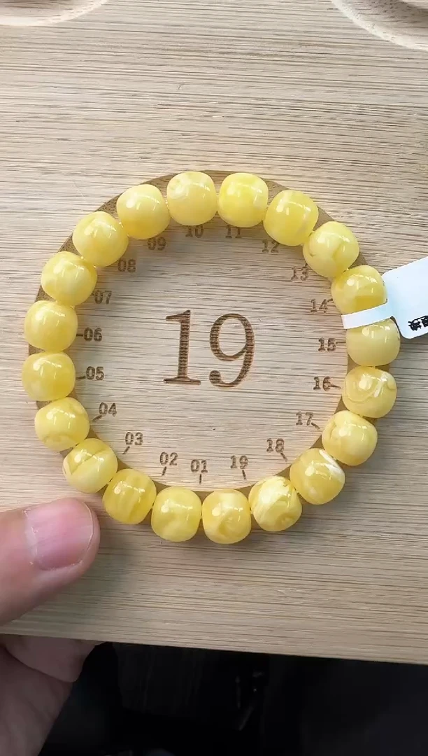 手串蜜蜡未镶嵌?*_蜜蜡手串