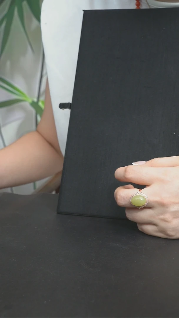 和田玉戒指银S925镶嵌七***花和田玉 戒指 银S925镶嵌 七*花