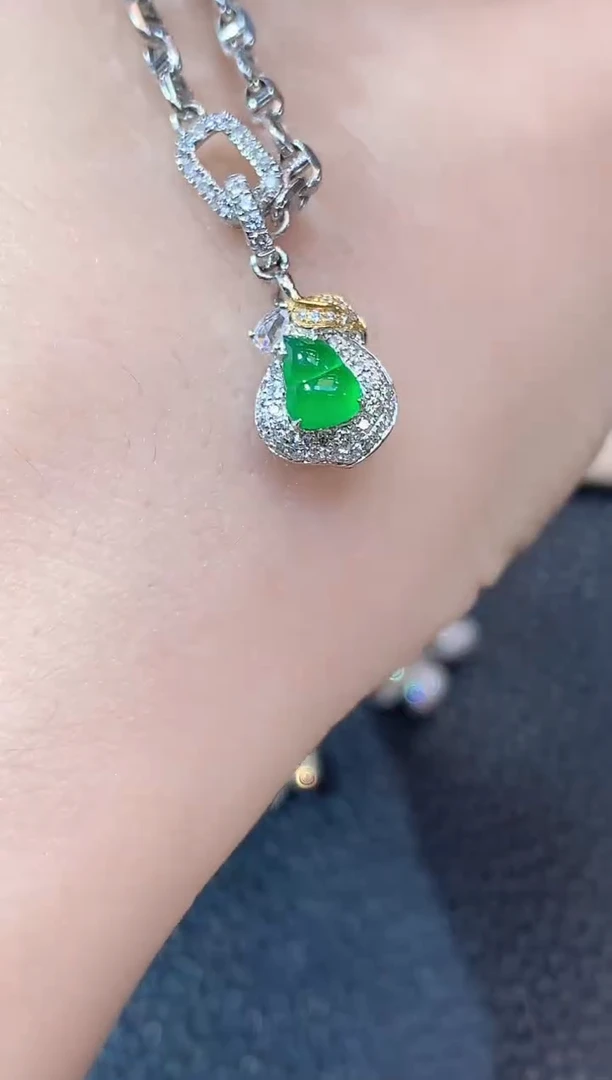 吊坠(不含链)18K金镶嵌翡翠D1