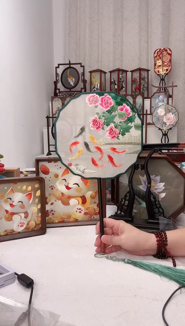 扇子苏绣作品手工团扇