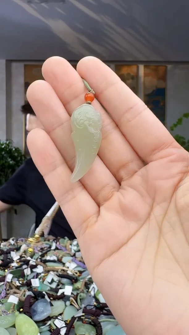 未镶嵌和田玉挂件拍一发一