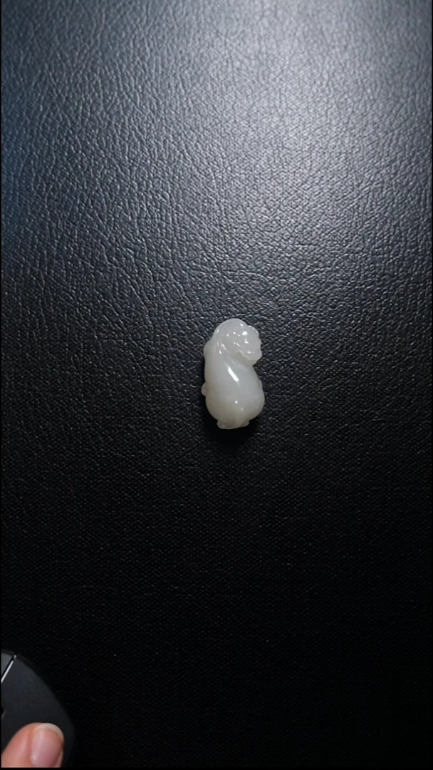 颈饰未镶嵌和田玉貔貅