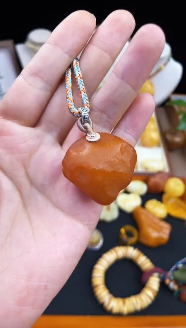 琥珀未镶嵌珠宝奇石柒月