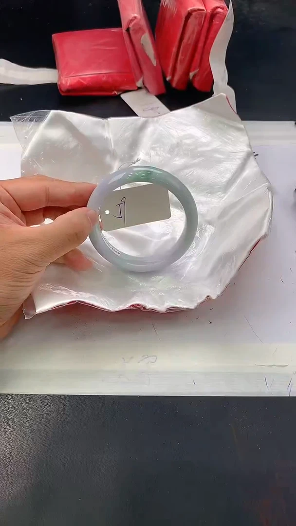 翡翠手镯未镶嵌342