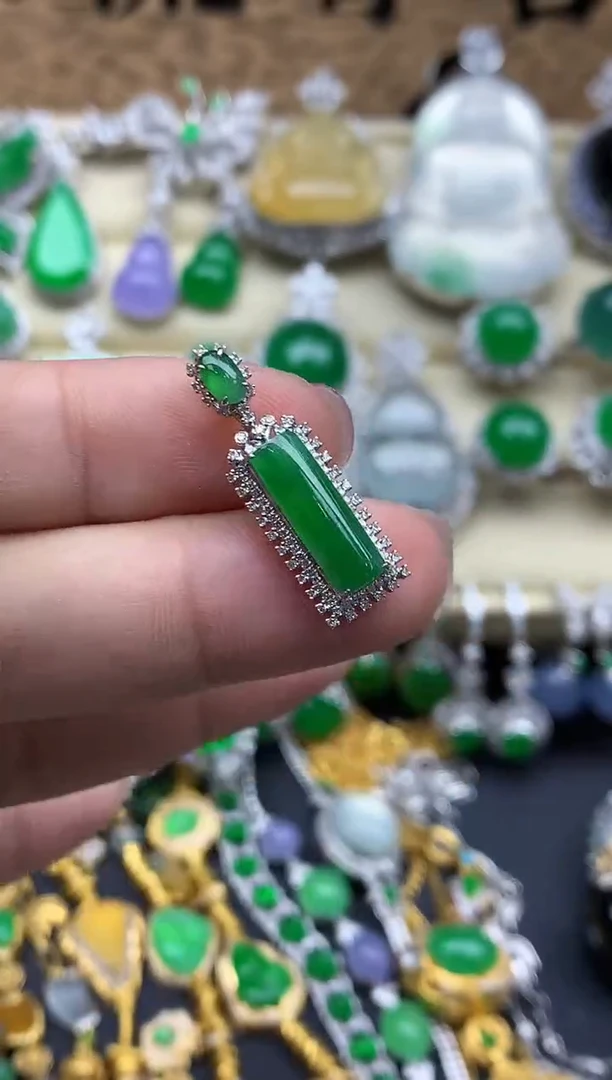 【闪购商品】翡翠颈饰18K金镶嵌526-中国好珍宝