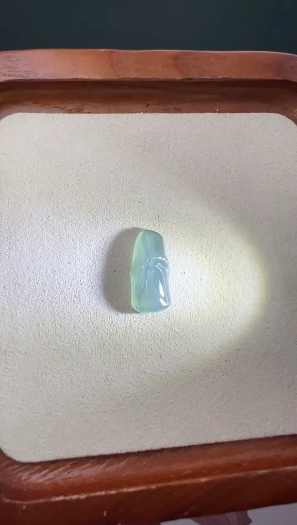 定制翡翠未镶嵌冰晴竹节