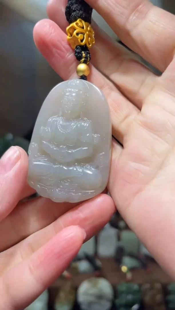 颈饰未镶嵌和田玉.