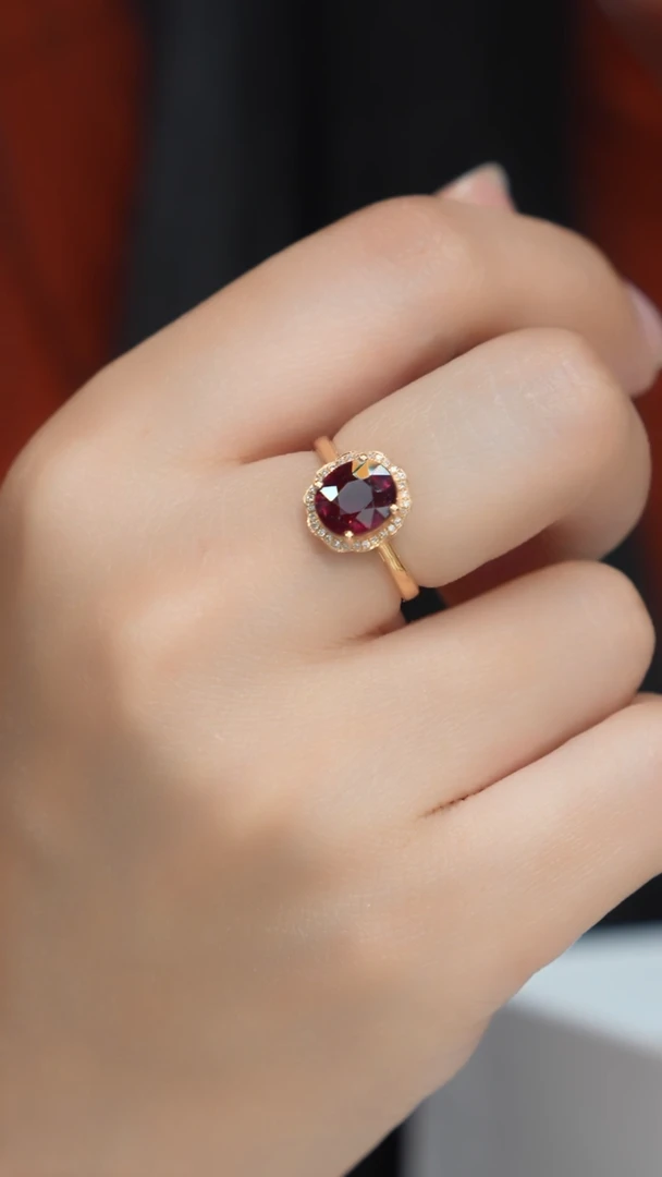 【闪购商品】碧玺18K金戒指18K金镶嵌红色围镶款