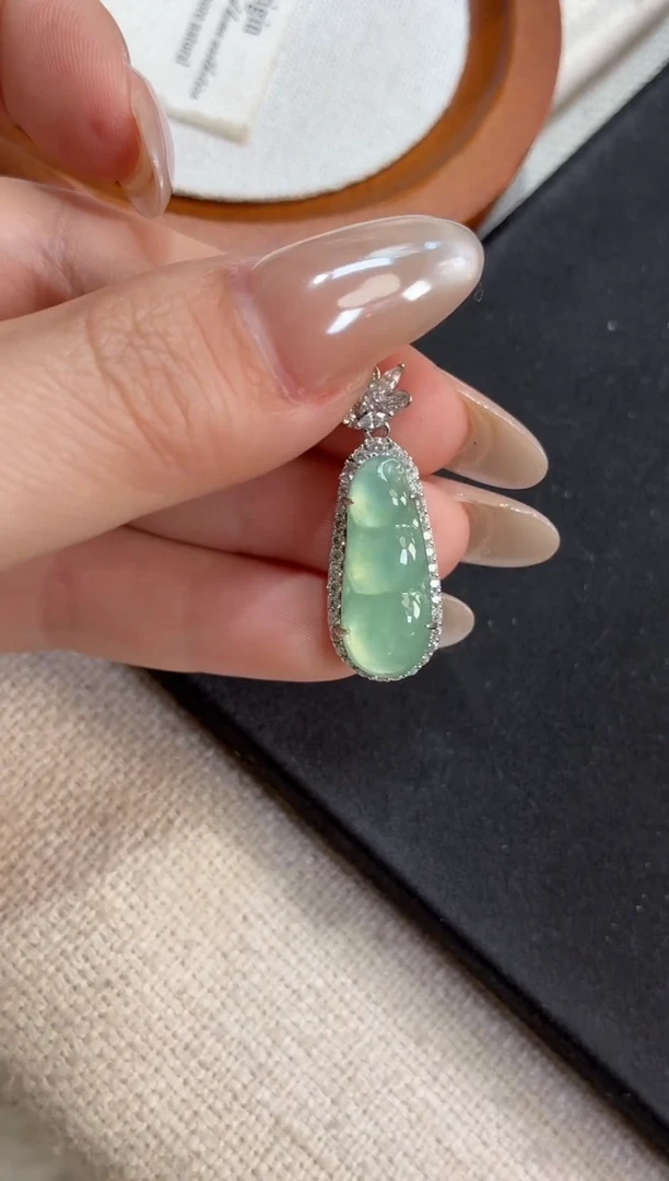 吊坠(不含链)银S925镶嵌翡翠【挽石珠宝】豆子