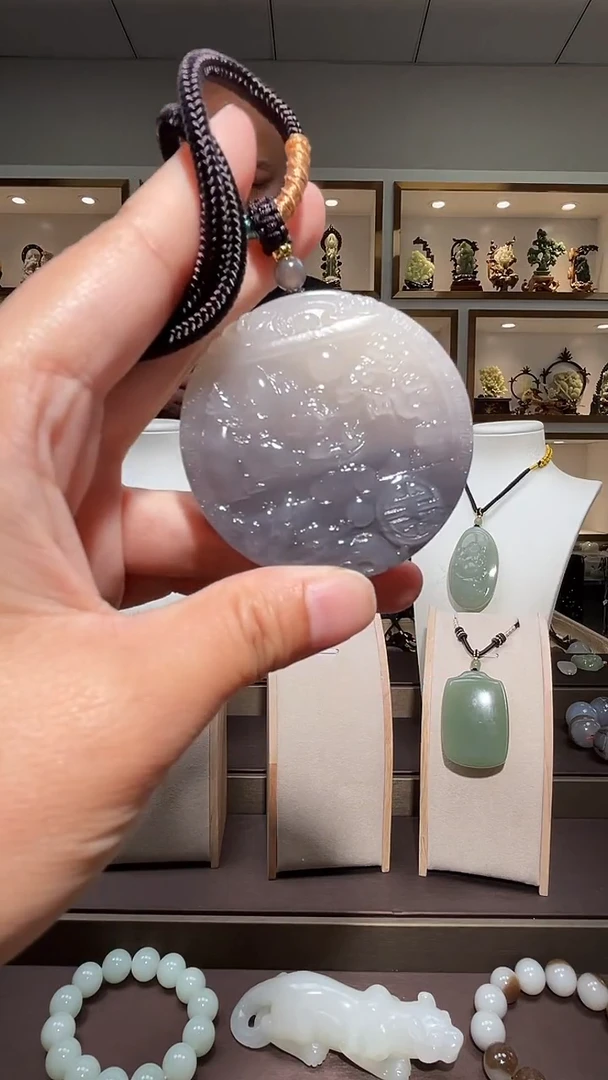 和田玉未镶嵌颈饰苏