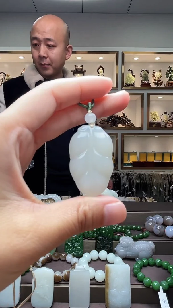 【闪购商品】和田玉颈饰未镶嵌苏