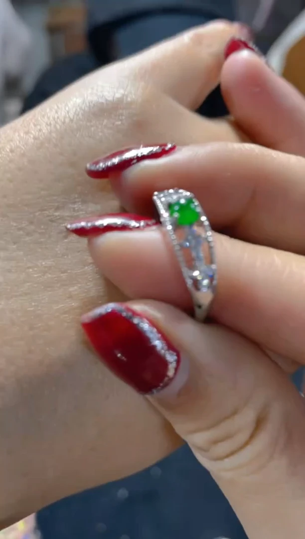 【闪购商品】翡翠戒指未镶嵌天然A货翡翠假一罚四（多样性发货）