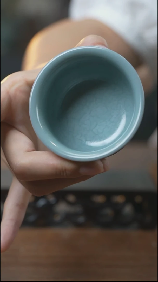 压手杯 内外走泥纹 汝瓷 （张亚格）（天青）
