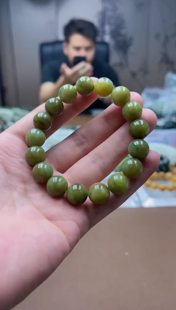 未镶嵌手链和田玉新疆且末黑羊洞碧玉12
