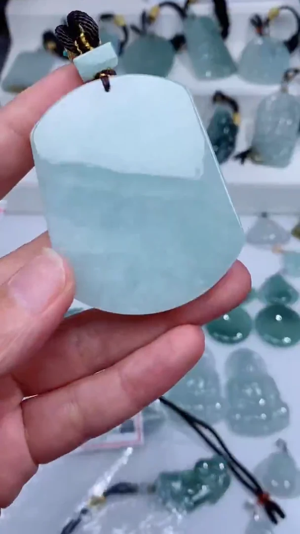 颈饰未镶嵌翡翠吊坠