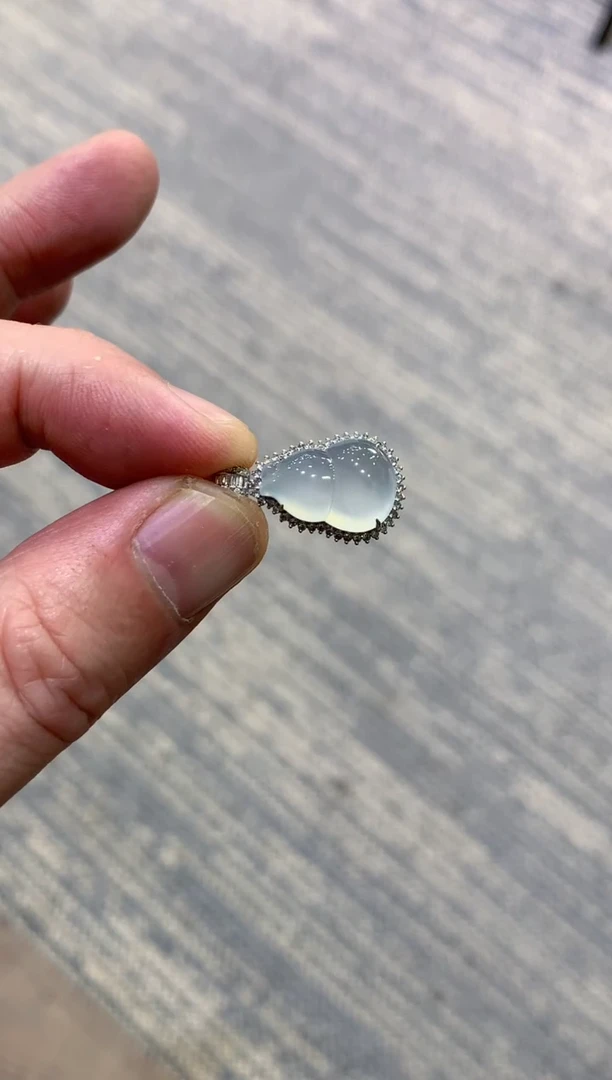 颈饰未镶嵌翡翠天然A货翡翠