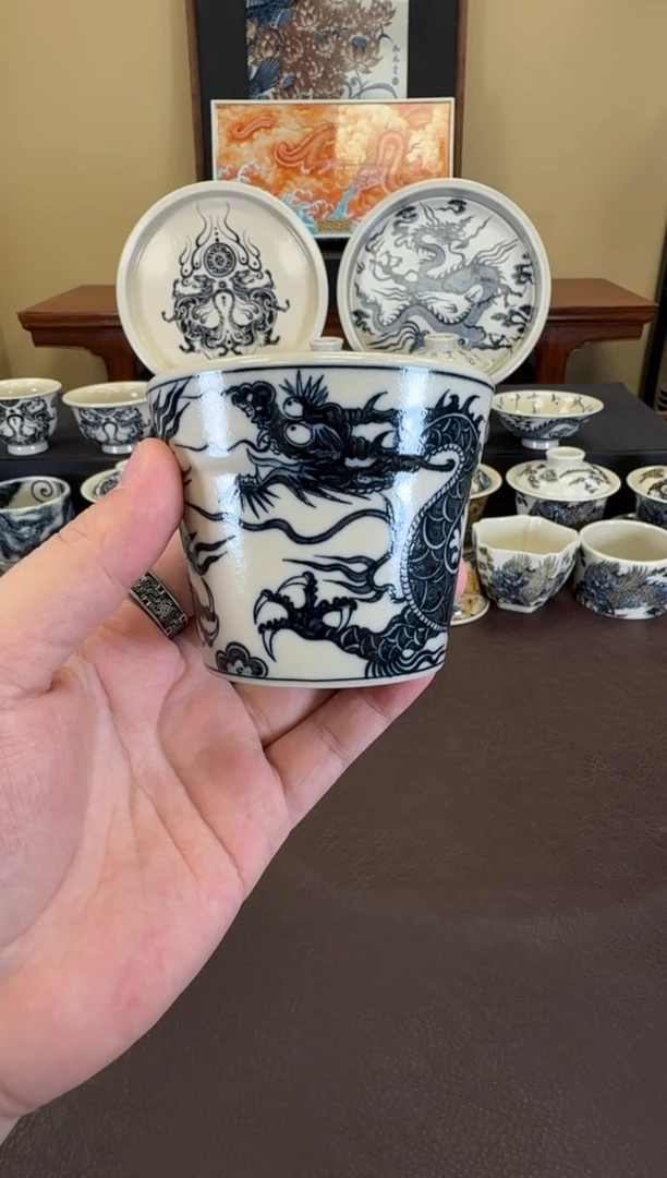 二号釉1351龙纹冰桶杯