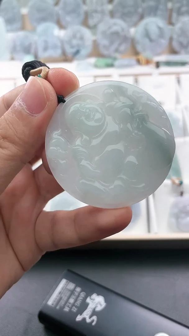 翡翠未镶嵌颈饰..../6/7/ 254