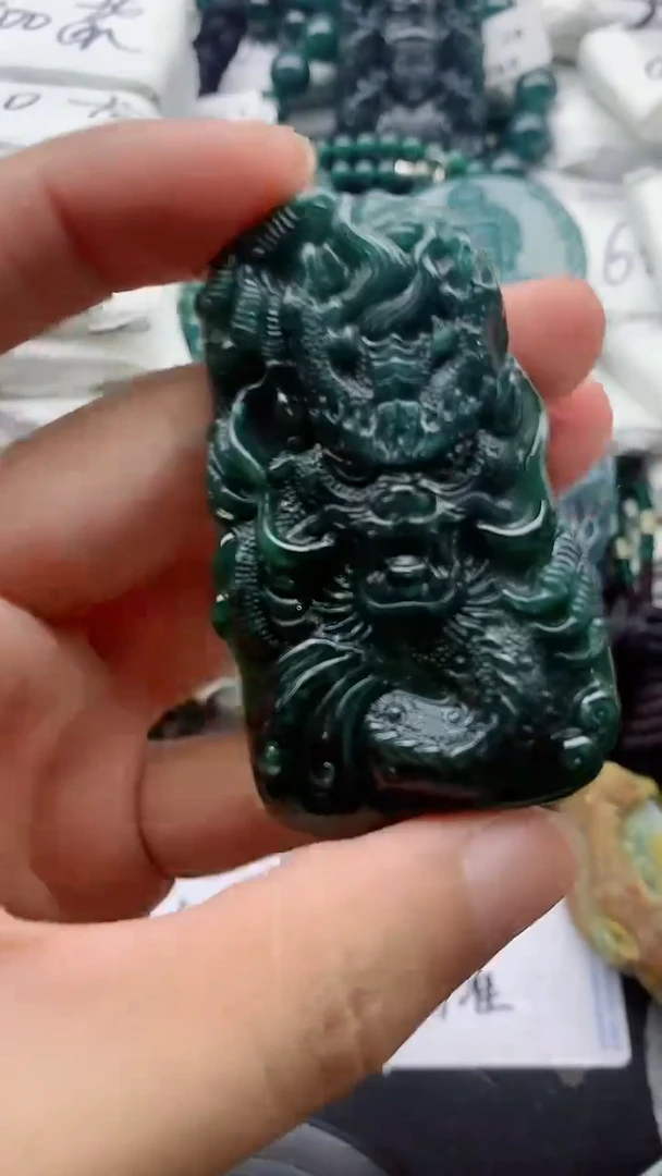 翡翠未镶嵌颈饰888888888