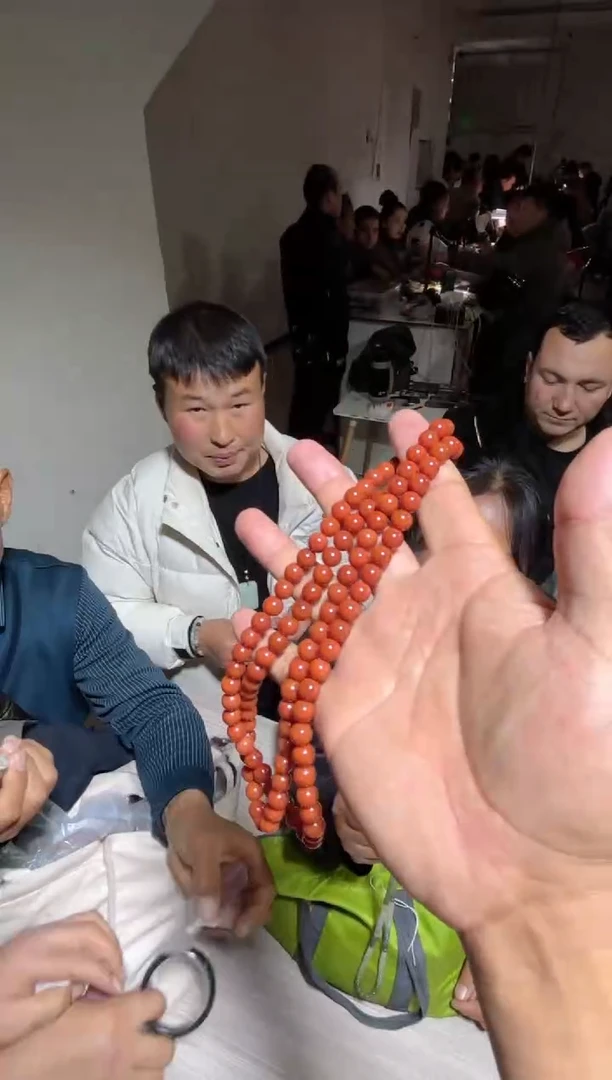 未镶嵌和田玉（糖玉）挂件和田玉