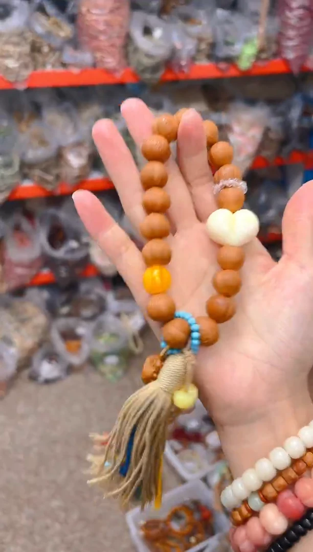 吊坠猴头核桃猴头屁桃新款手持