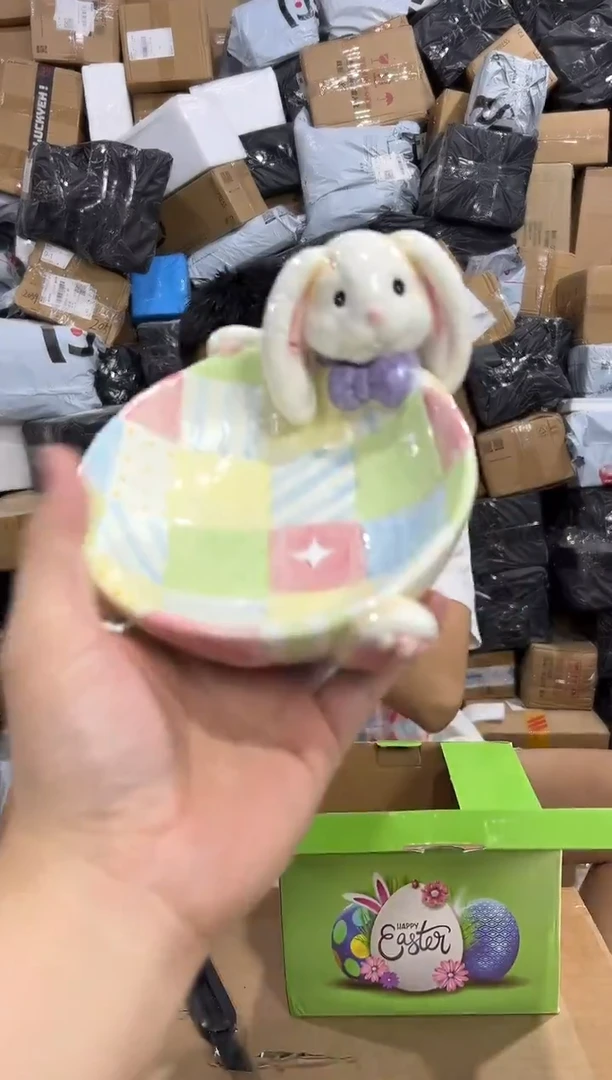瓷片绿色原盒兔子碗