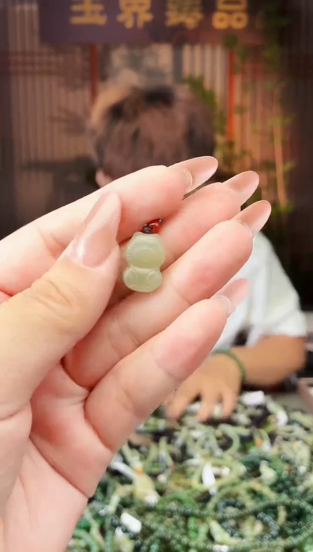 和田玉未镶嵌颈饰拍一发一