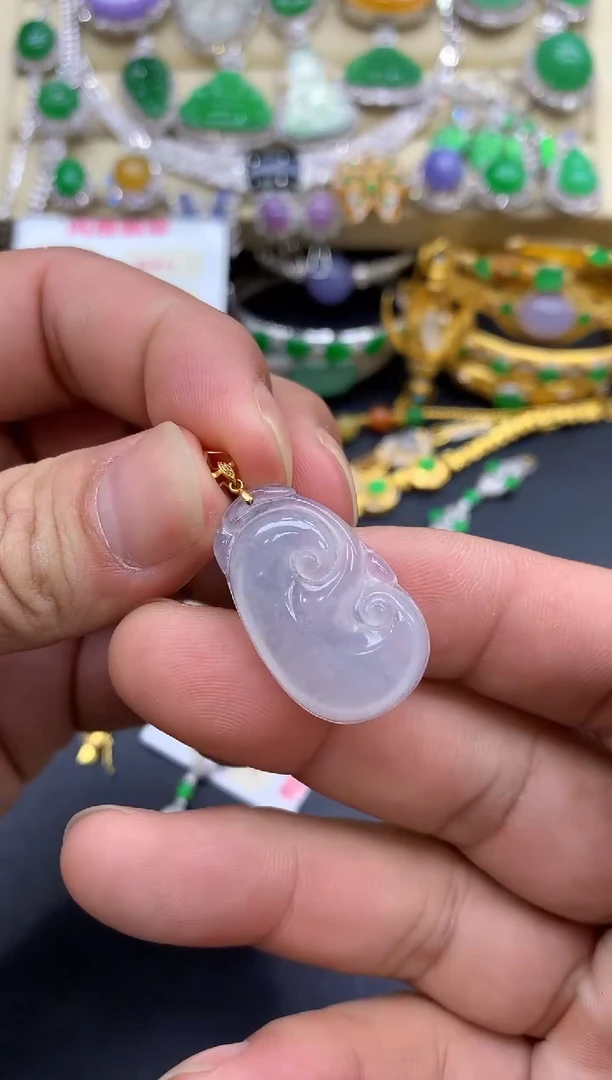 颈饰18K金镶嵌翡翠7-中国好珍宝