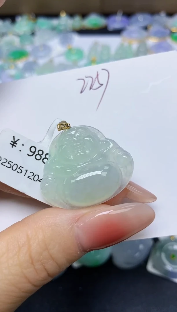 翡翠18K金镶嵌颈饰 天然缅甸翡翠A货