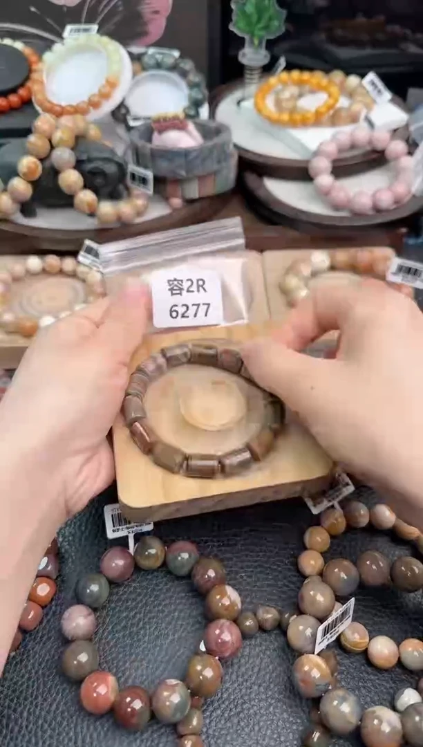 未镶嵌手链石英质玉小*巴2R6277
