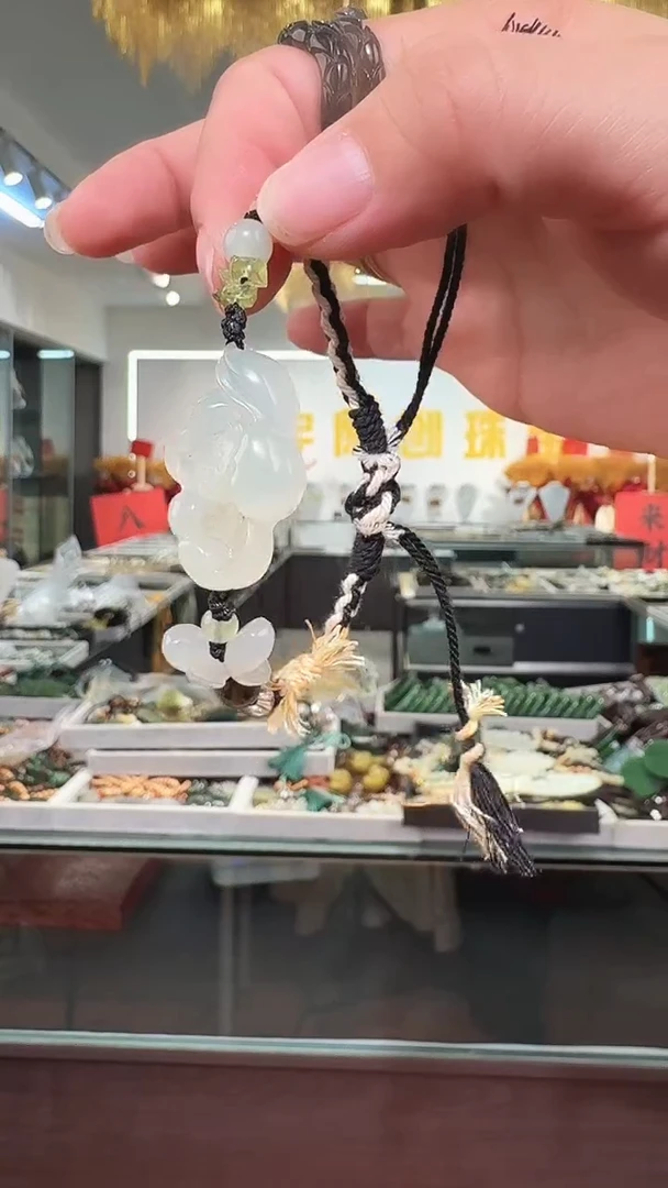 颈饰未镶嵌和田玉手串
