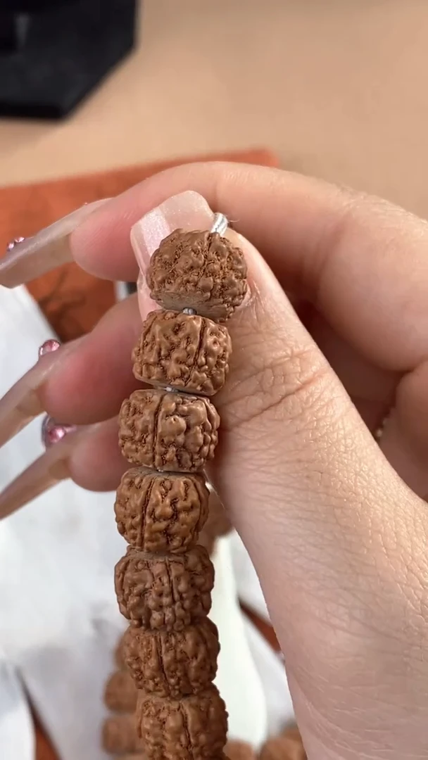 【闪购商品】猴头核桃手串红皮盘龙长串