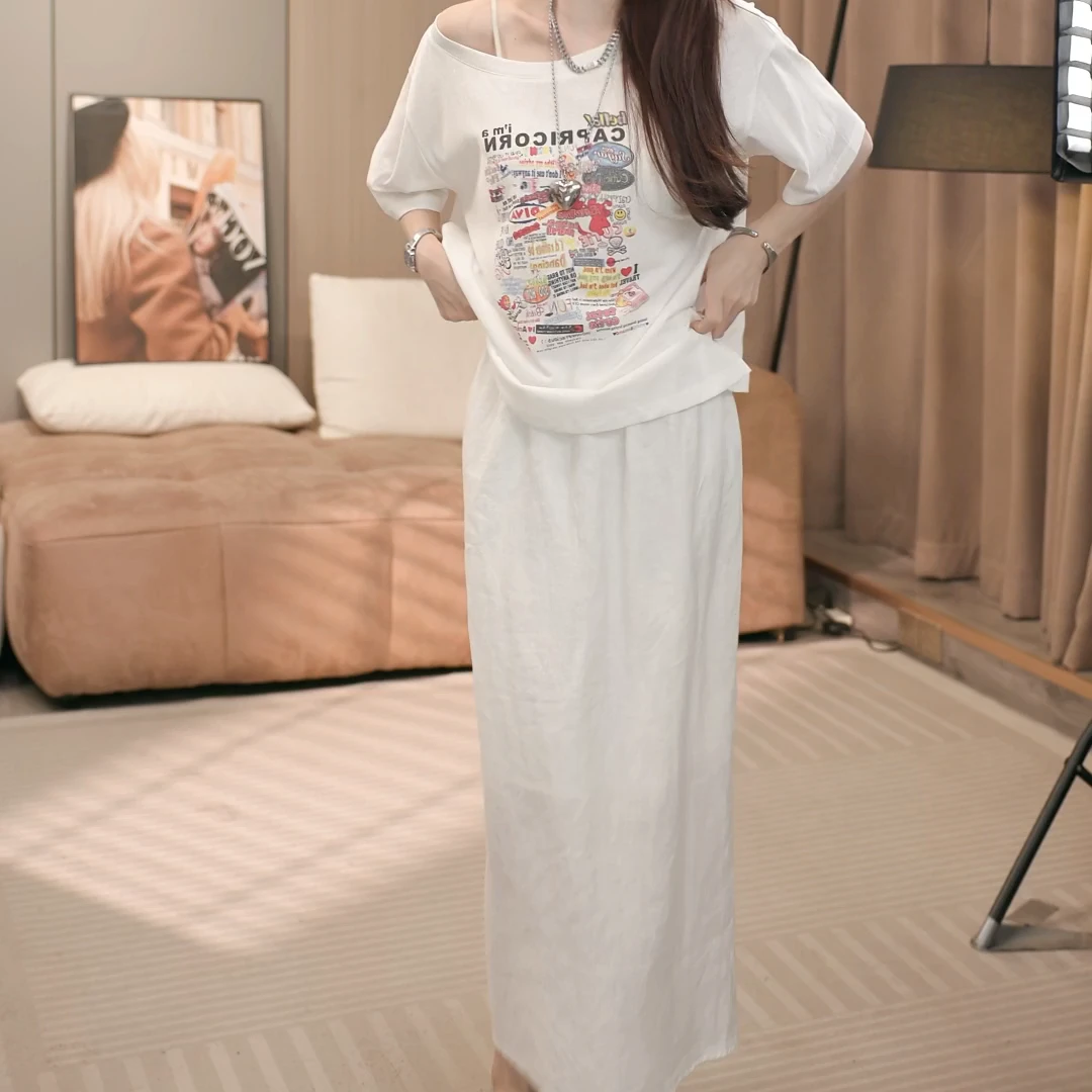 夏季新款时尚百搭i设计感宽松斜领印花t恤+好看半身裙