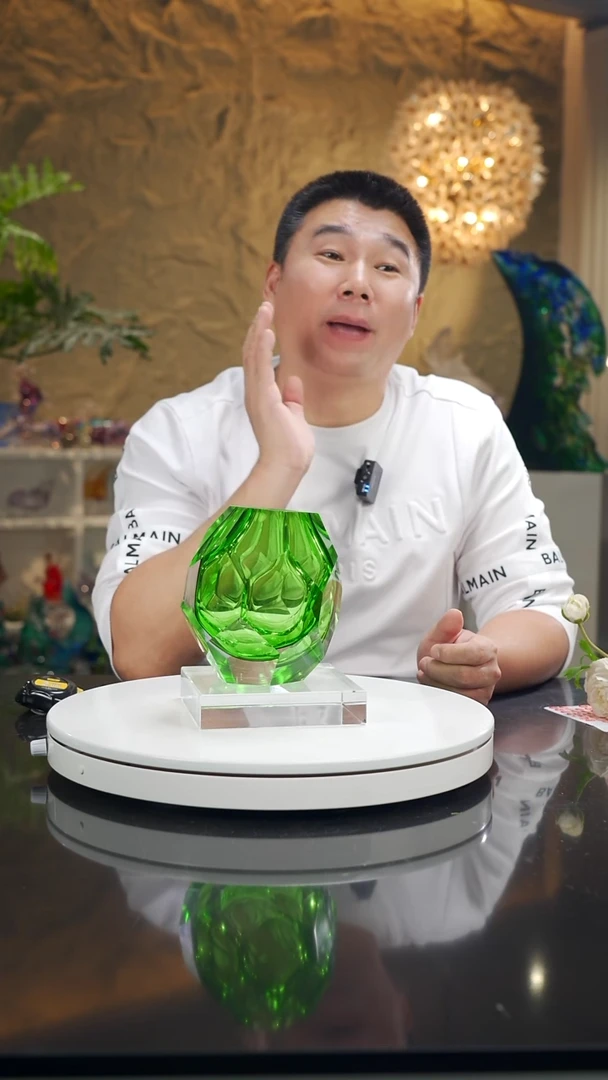 摆件福利绿色切面香薰瓶
