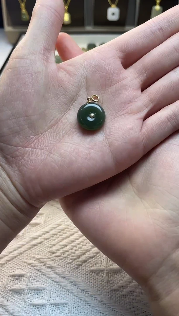 吊坠(不含链)足银镶嵌和田玉 吊坠(不含链) 足银镶嵌 和田玉