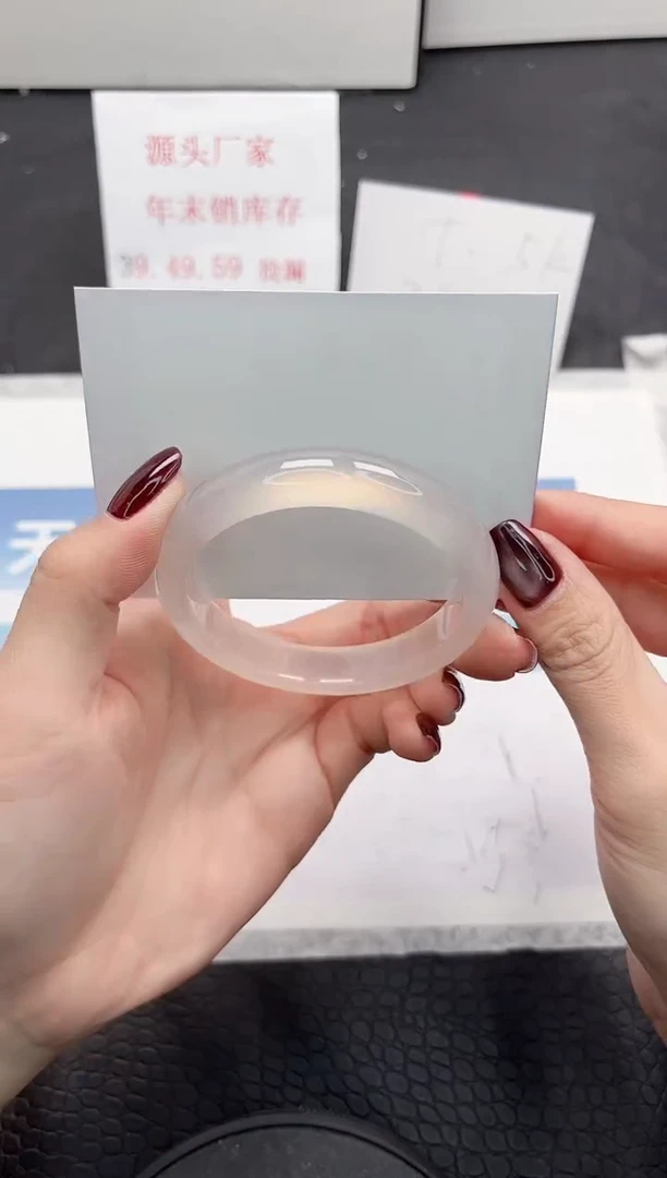 【闪购商品】石英质玉手镯未镶嵌187-56