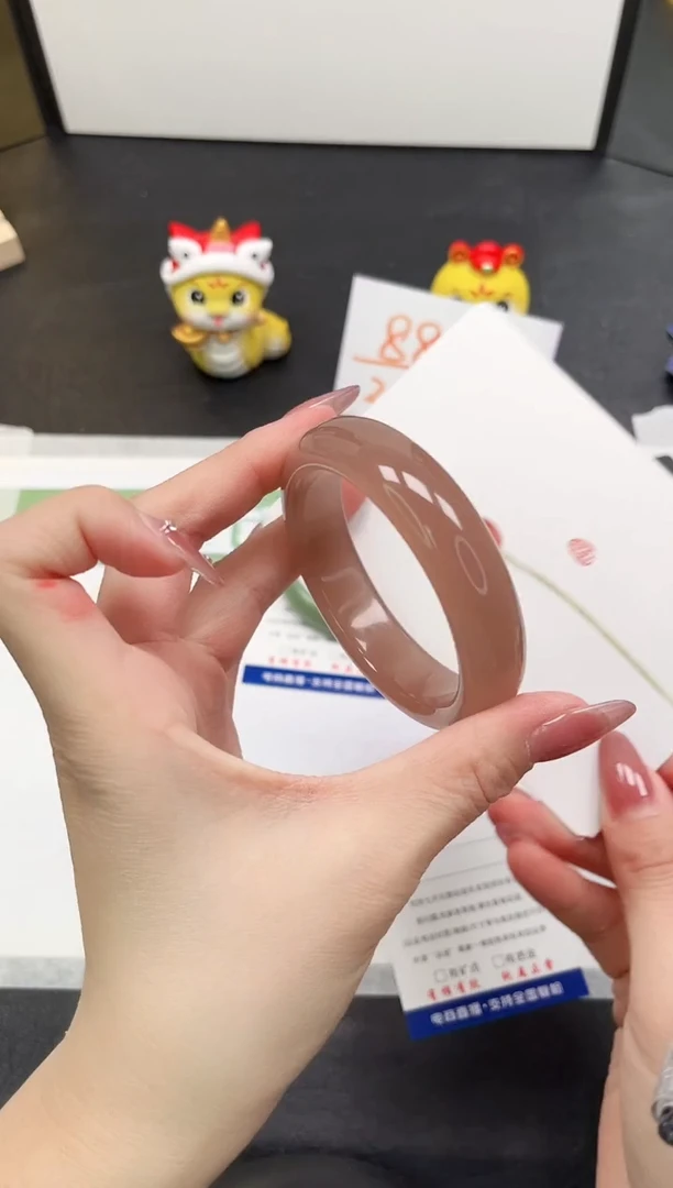 【闪购商品】石英质玉手镯未镶嵌402-55.6