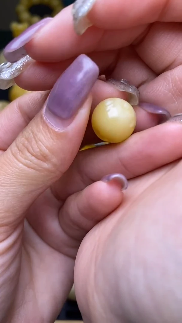 【闪购商品】琥珀裸石未镶嵌葵. 2