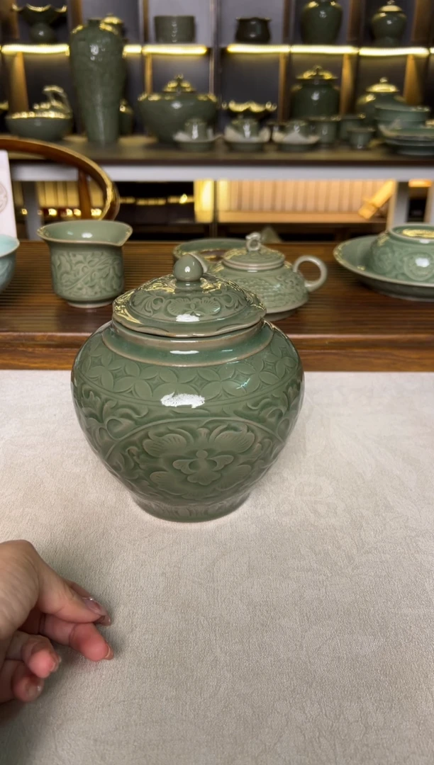 陶瓷耀州窑纯手工缠枝牡丹荷叶茶罐特价
